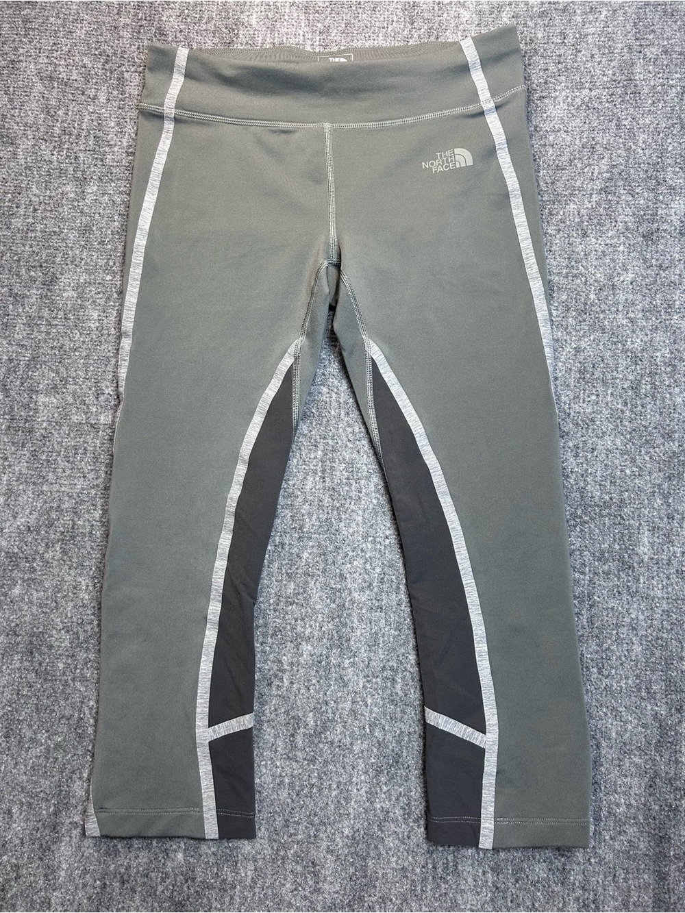 The North Face Women's Gray Modern Running Capri Athletic Leggings